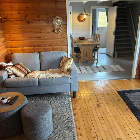Cozy In Snarby Near Semesterbostad *